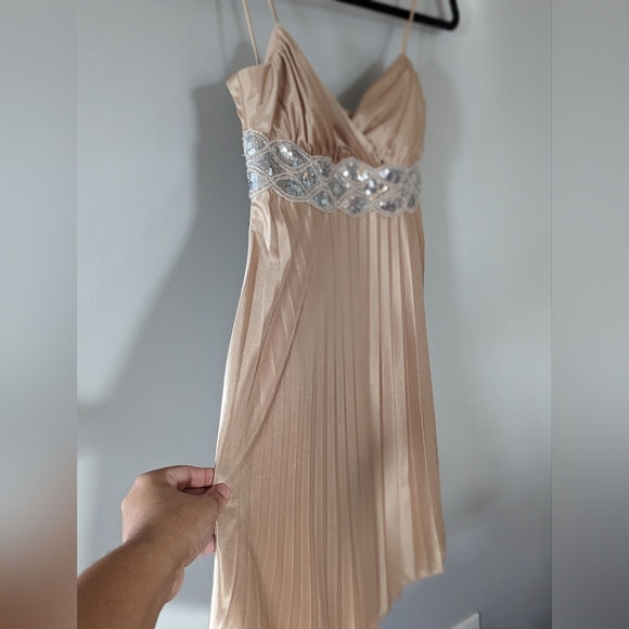 Steppin' Out Gold Pleated Skirt Cocktail Prom Dress Beaded Spaghetti Strap - Picture 7 of 7